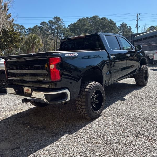 Used 2019 Chevrolet Silverado 1500 LTZ w/ LTZ Plus Package image 3