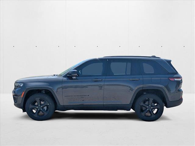 New 2025 Jeep Grand Cherokee Altitude image 5