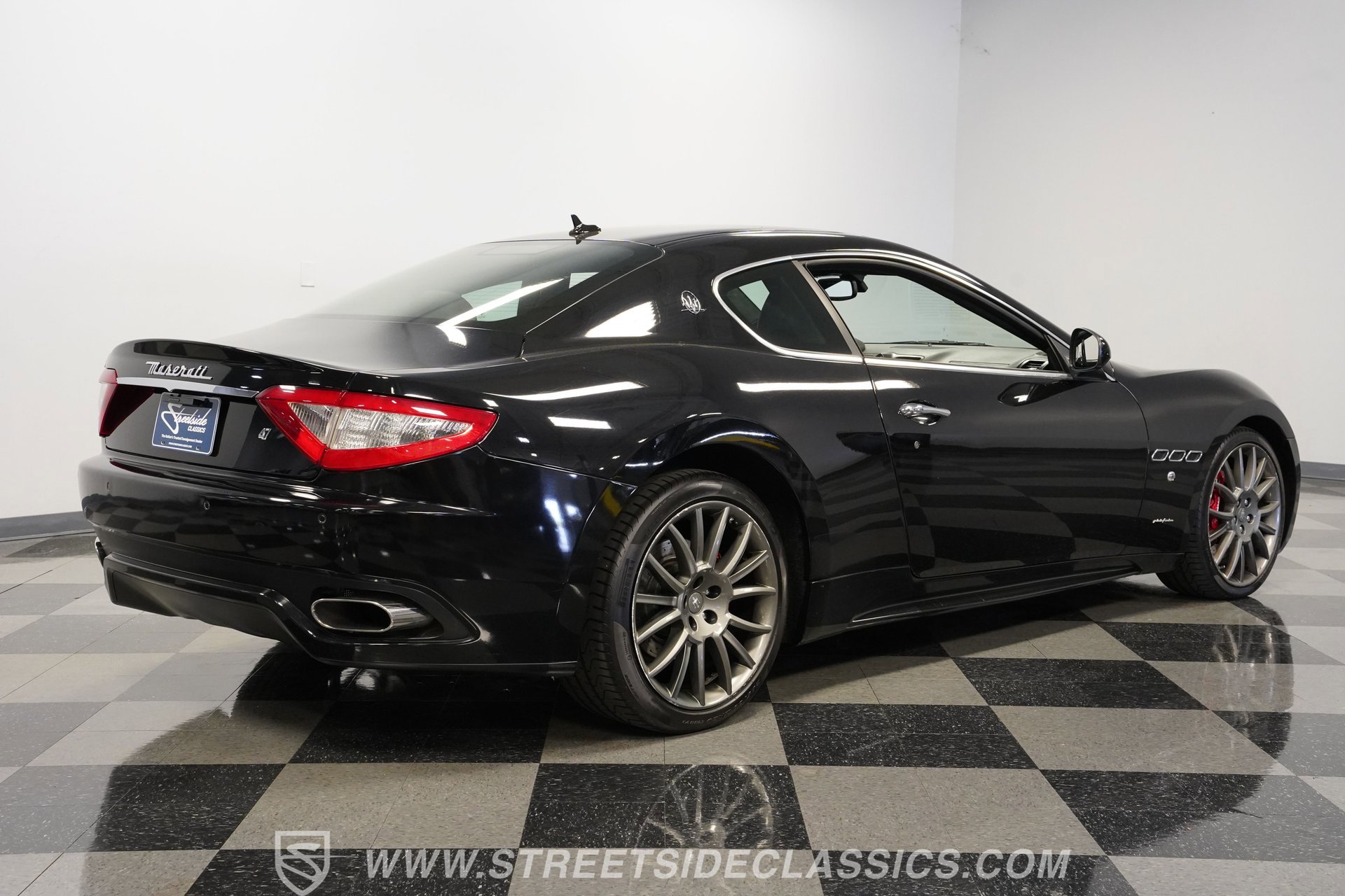 Used 2010 Maserati GranTurismo S image 13