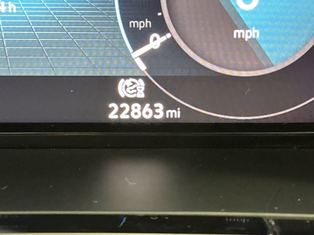 Used 2025 Volkswagen Atlas Cross Sport SE image 6