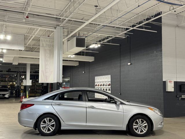 Used 2013 Hyundai Sonata GLS w/ Popular Equipment Pkg image 4