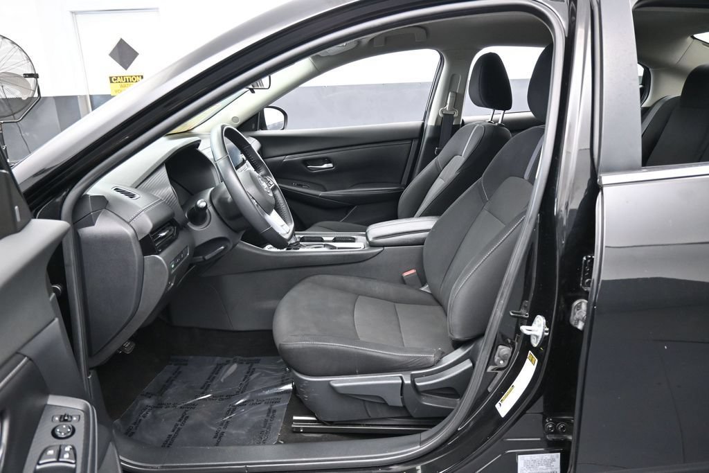 Used 2022 Nissan Sentra SV FWD image 11