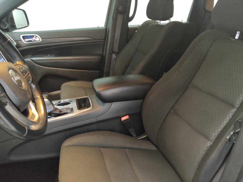 Used 2021 Jeep Grand Cherokee Laredo RWD image 17