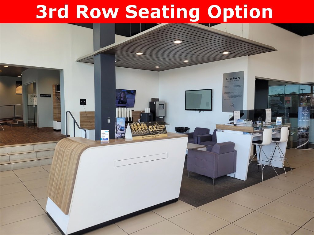 Used 2021 Mercedes-Benz GLB 250 4MATIC w/ Premium Package image 30