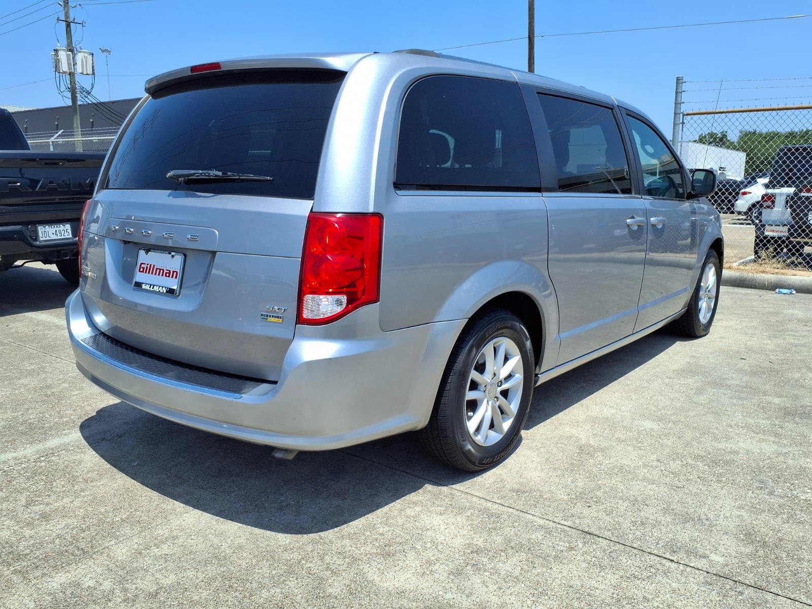 Used 2019 Dodge Grand Caravan SXT FWD image 28