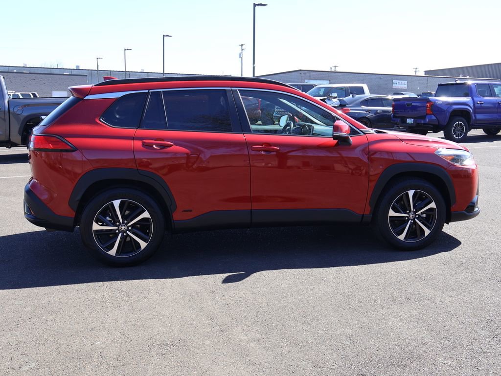 Used 2023 Toyota Corolla Cross XSE w/ Convenience Package image 8