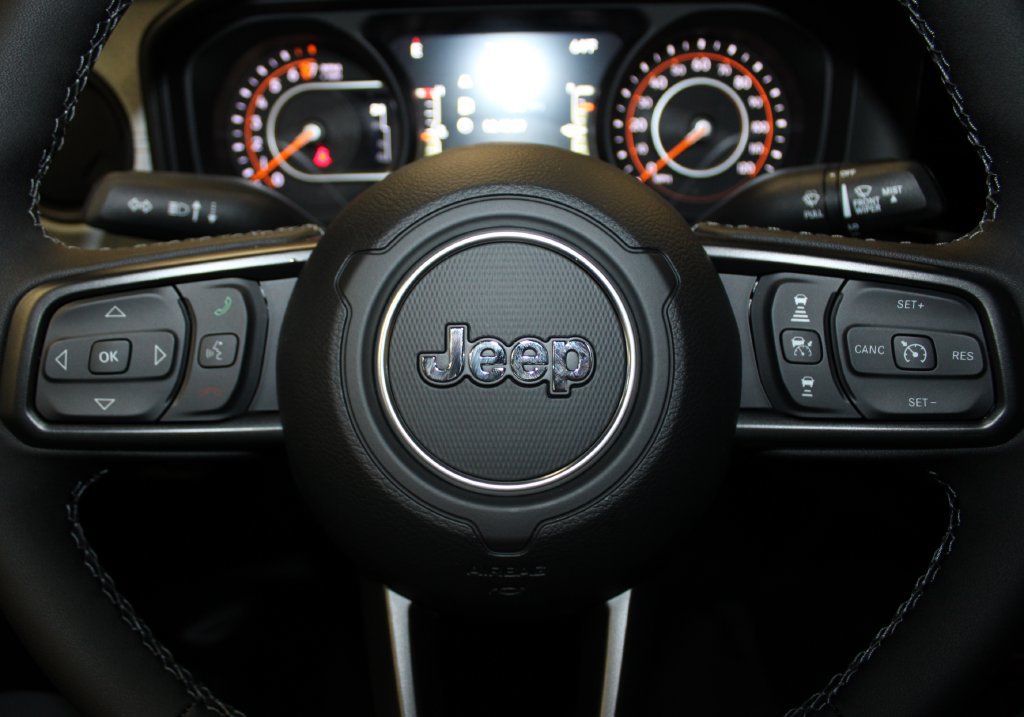 New 2026 Jeep Gladiator Sport AWD/4WD image 11