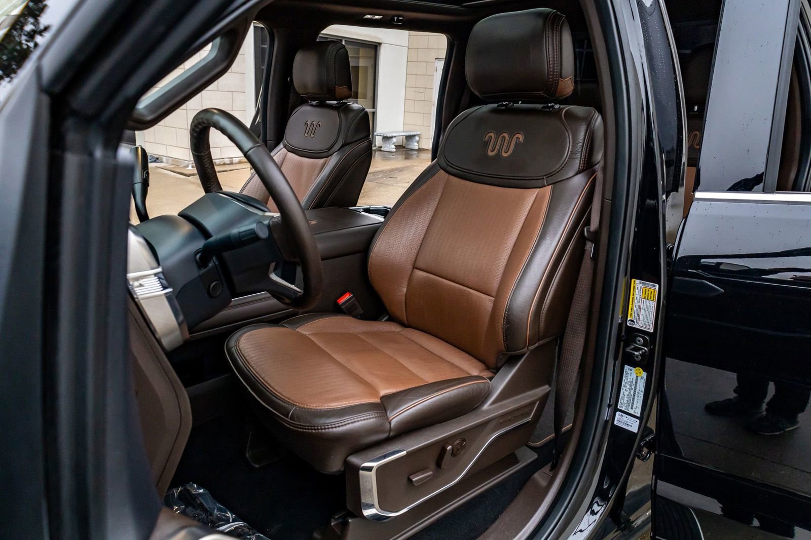 Used 2024 Ford F350 King Ranch w/ Chrome Package image 30