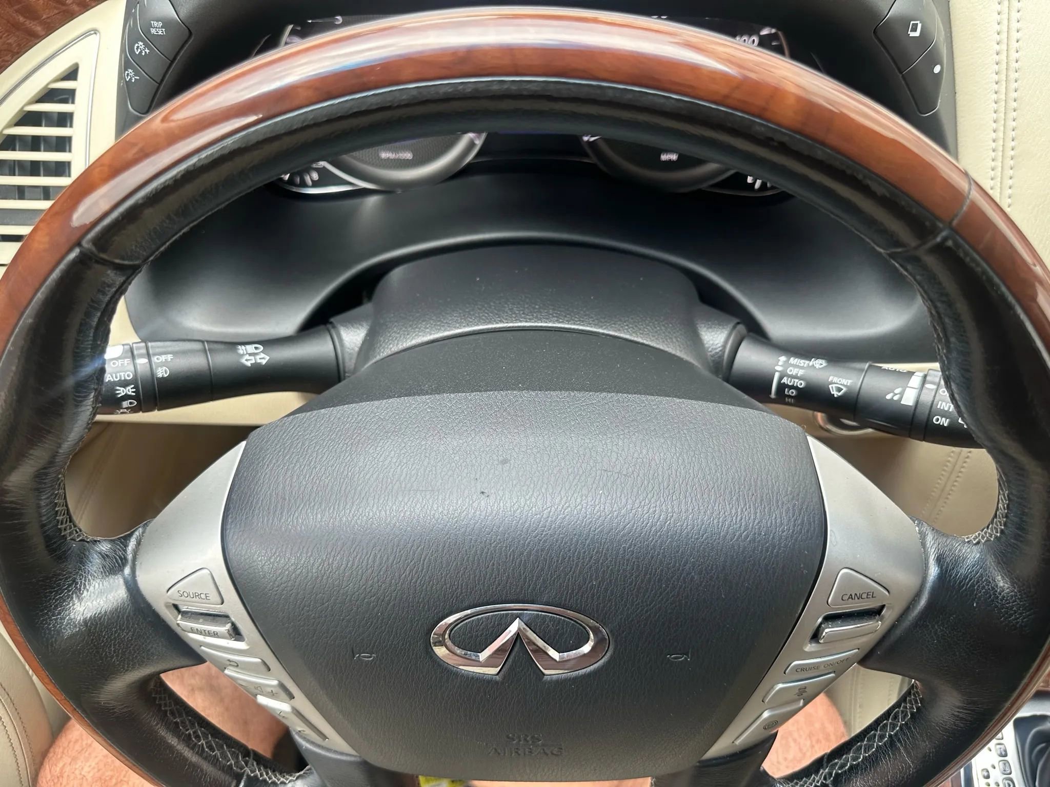 Used 2018 INFINITI QX80 2WD w/ Driver Assistance Package image 37