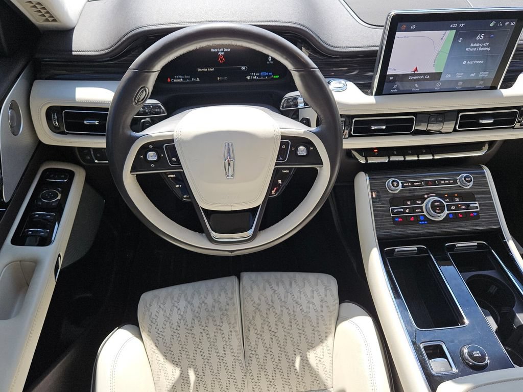 Used 2023 Lincoln Aviator Black Label Grand Touring w/ Class IV Trailer Tow Package AWD/4WD image 12