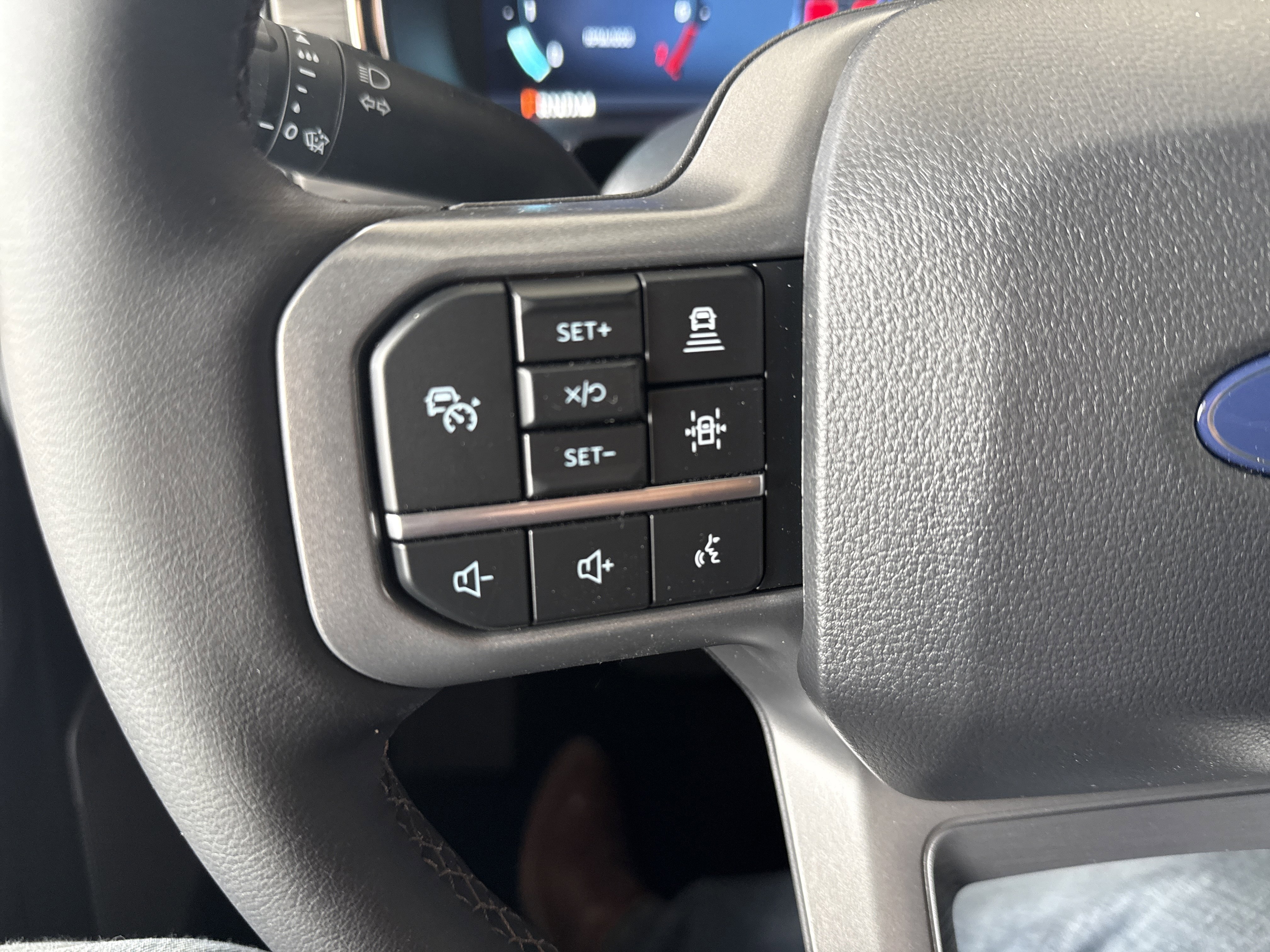 New 2025 Ford F150 Lariat w/ Equipment Group 501A Mid image 30
