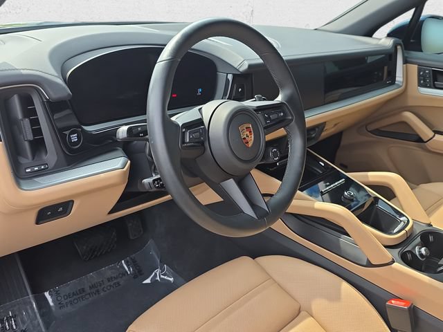 Used 2024 Porsche Cayenne AWD/4WD image 16