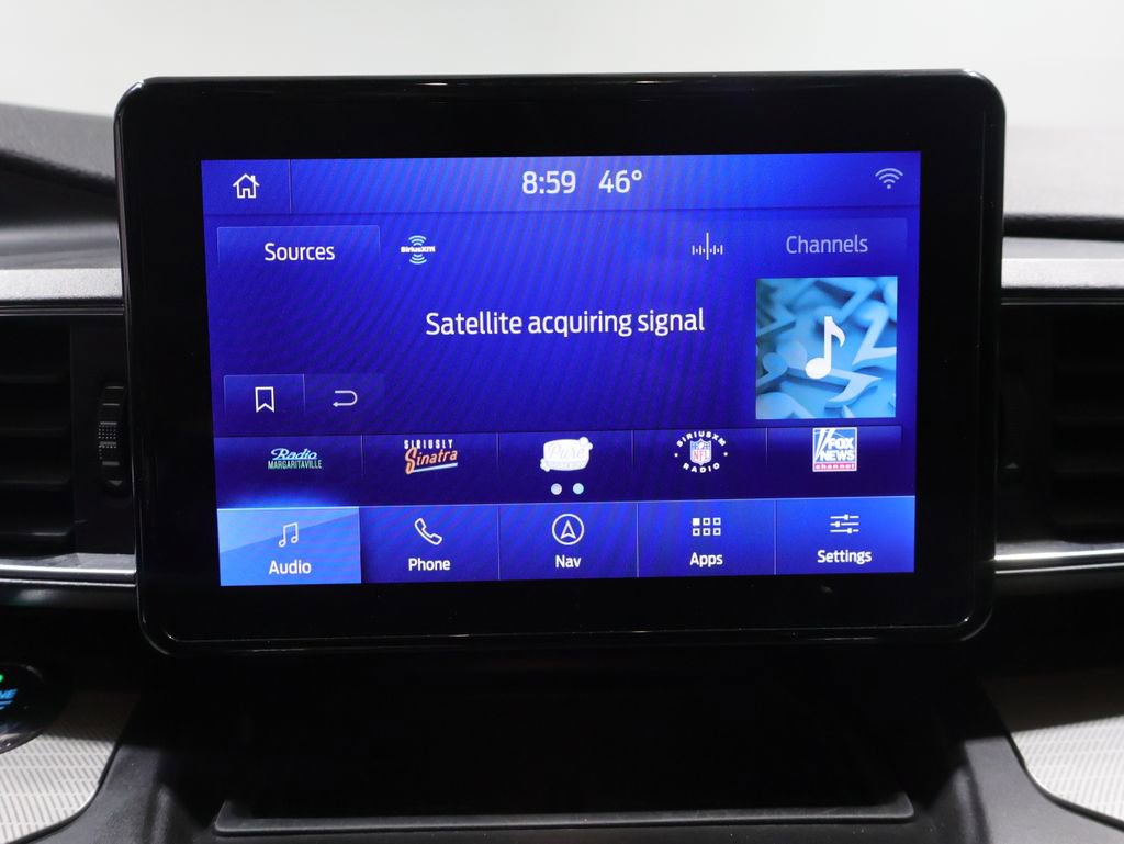 Used 2020 Ford Explorer XLT w/ Equipment Group 202A AWD/4WD image 32