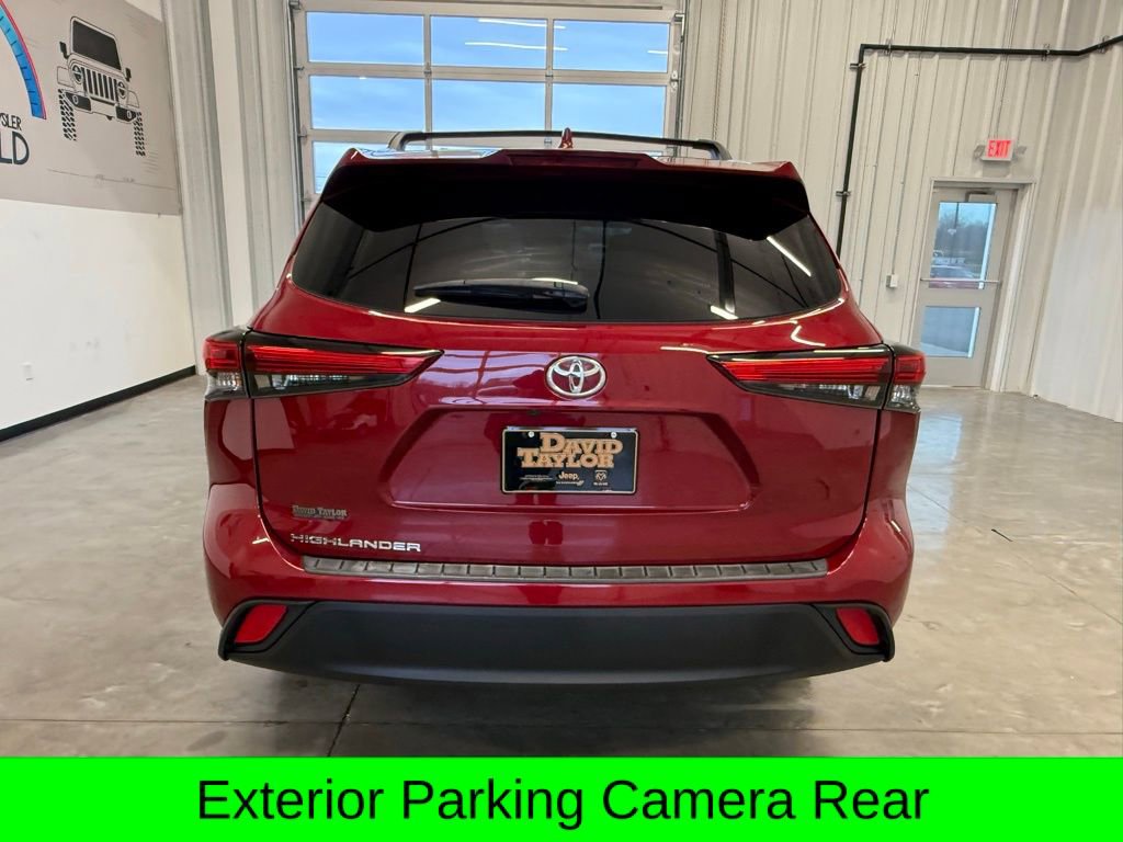 Used 2022 Toyota Highlander XLE image 7