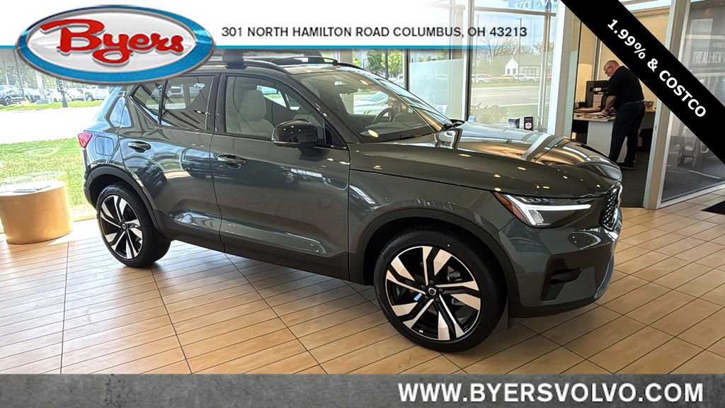 New 2026 Volvo XC40 B5 Plus w/ Protection Package Premier