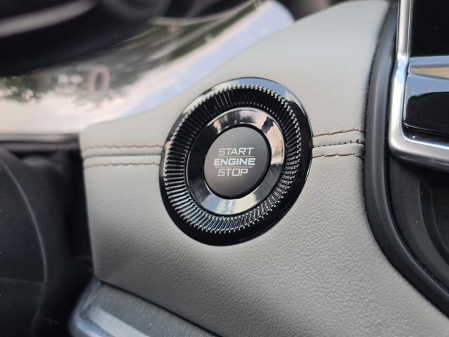 Used 2022 Jeep Compass Limited AWD/4WD image 31