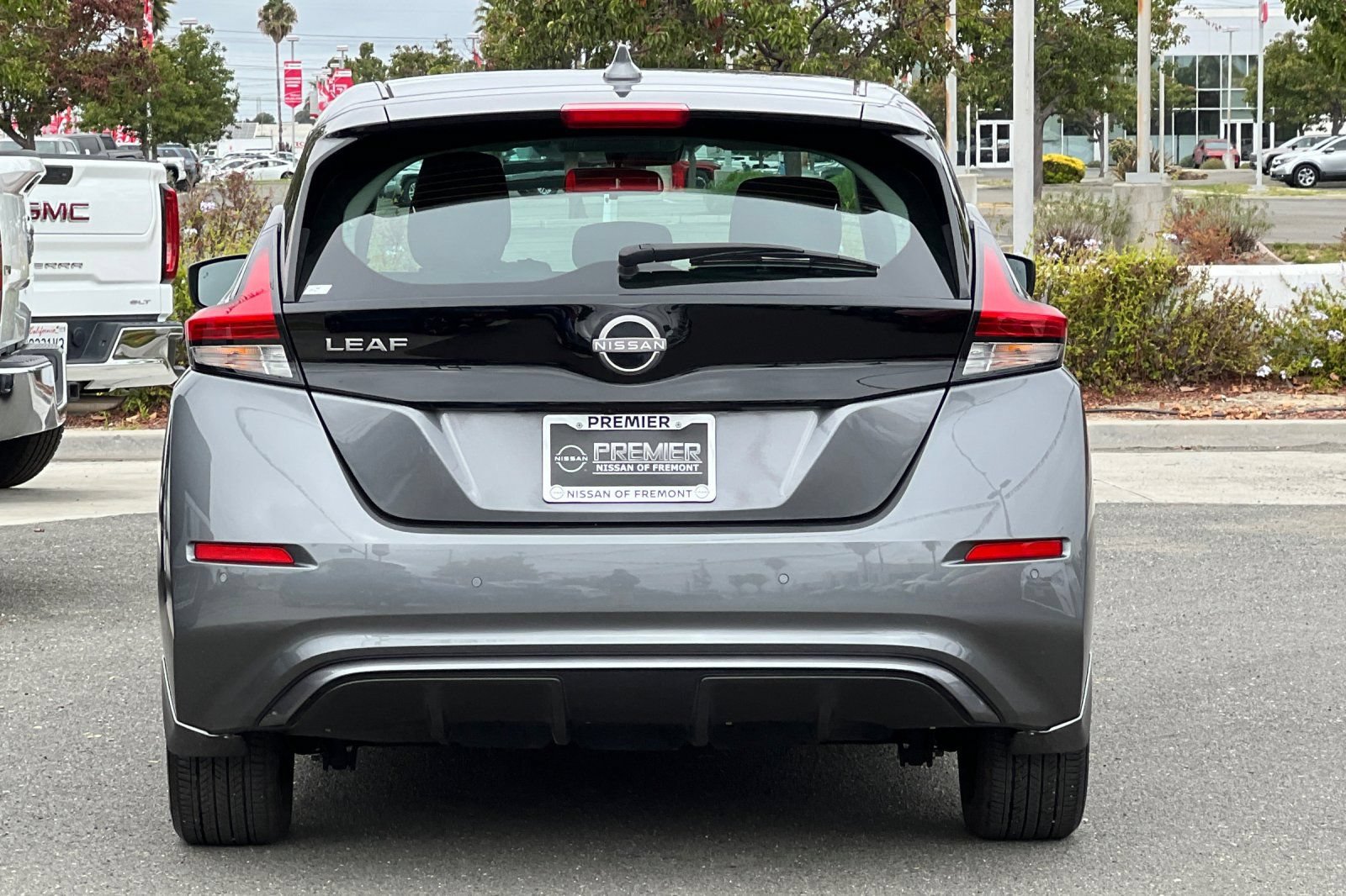 Certified 2025 Nissan Leaf S FWD image 5