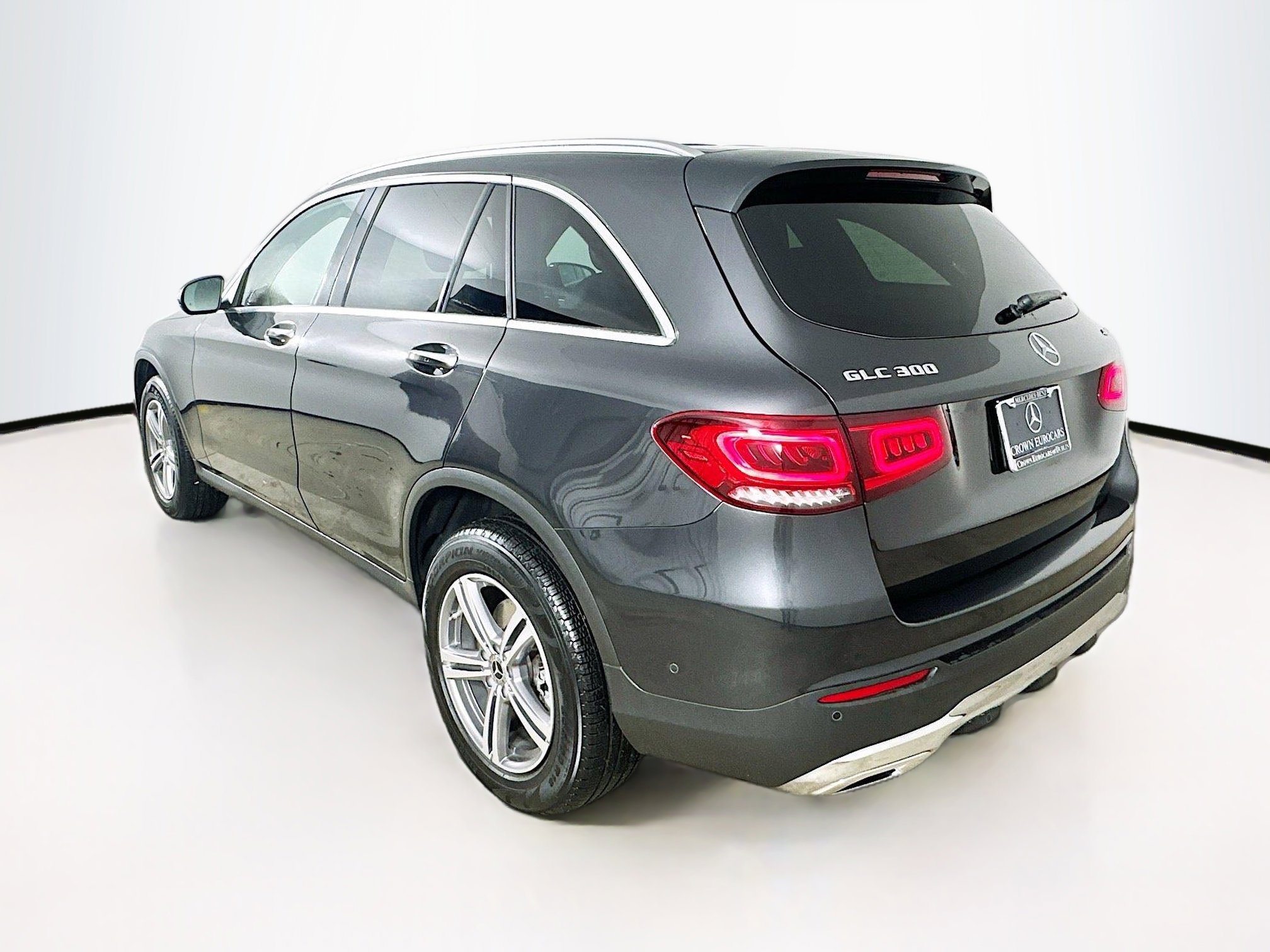 Used 2022 Mercedes-Benz GLC 300 4MATIC w/ Multimedia Package Lite image 5