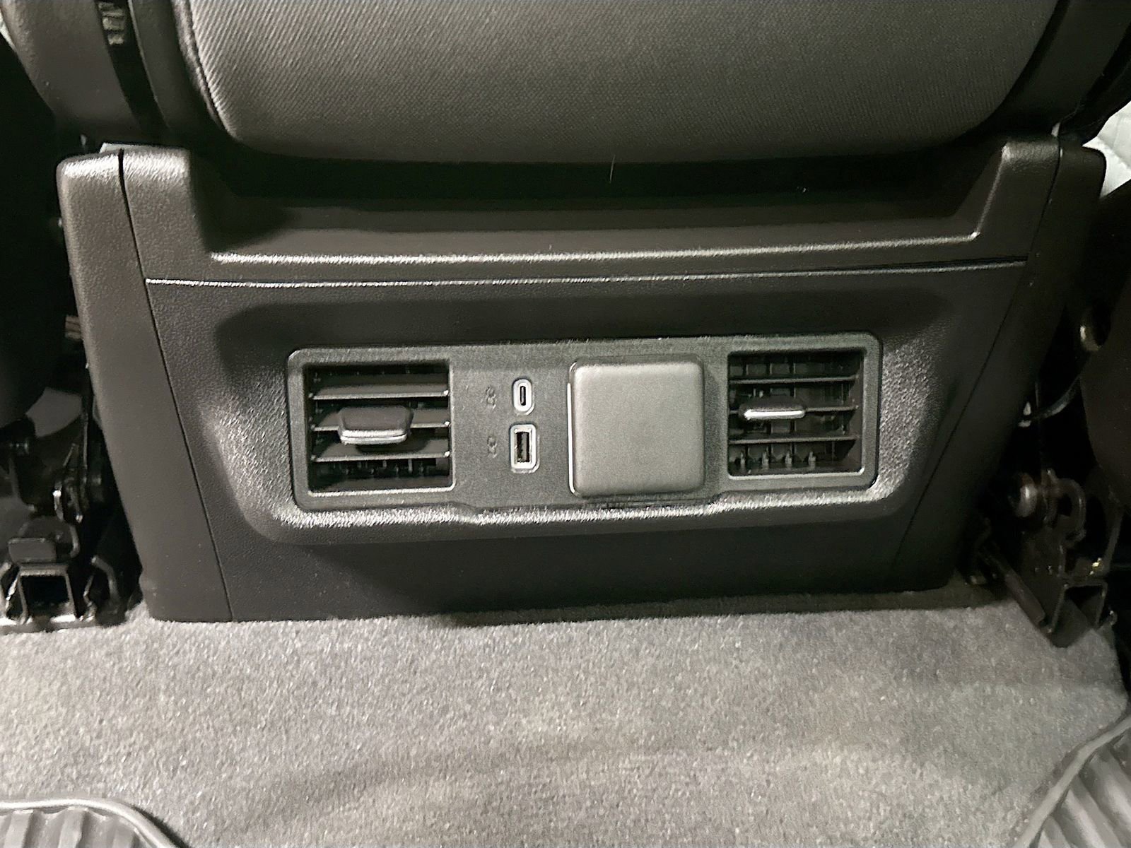 Used 2025 Chevrolet Silverado 2500 LT w/ Convenience Package image 27