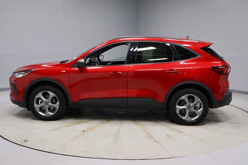Used 2025 Ford Escape ST-Line AWD/4WD image 7