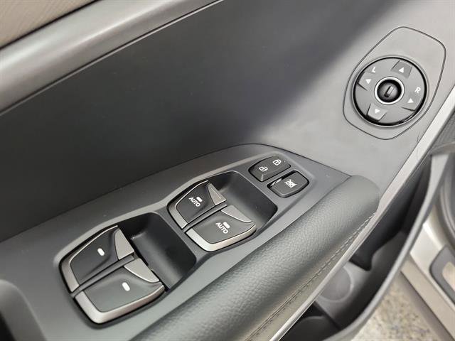 Used 2017 Hyundai Santa Fe Sport AWD/4WD image 18