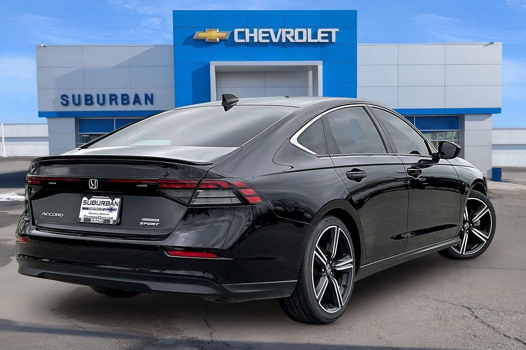 Used 2024 Honda Accord Sport image 2