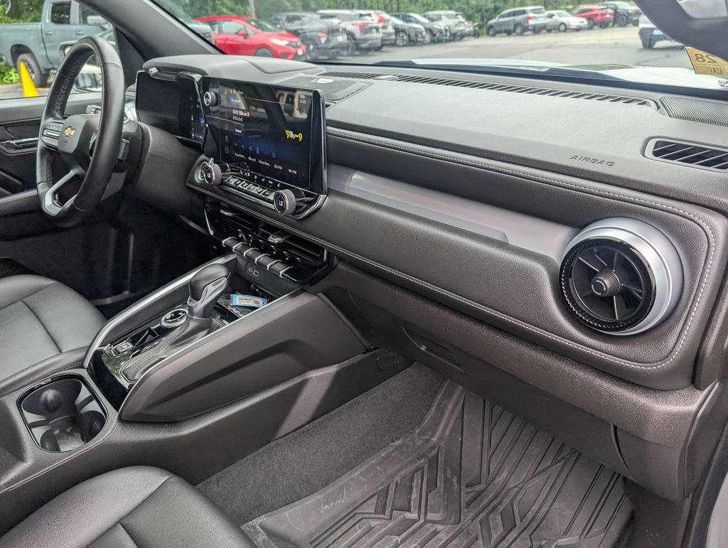 Used 2023 Chevrolet Colorado LT w/ LT Convenience Package III AWD/4WD image 31