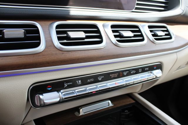 Used 2024 Mercedes-Benz GLS 450 4MATIC image 16