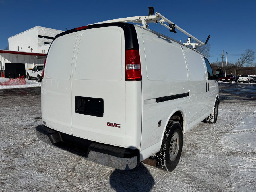 Used 2016 GMC Savana 3500 image 5