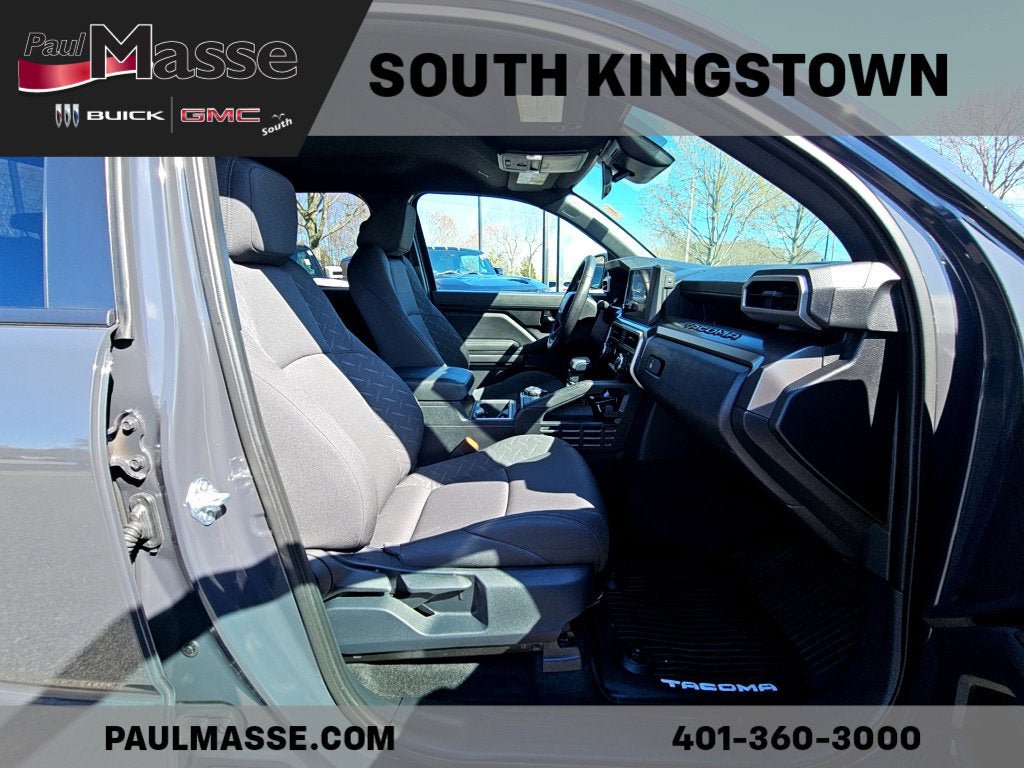 Used 2025 Toyota Tacoma SR5 AWD/4WD image 21