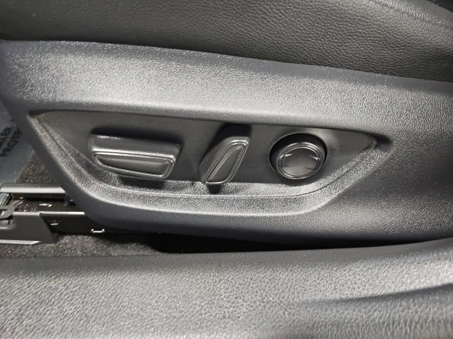 Used 2026 Toyota Camry XSE AWD/4WD image 15