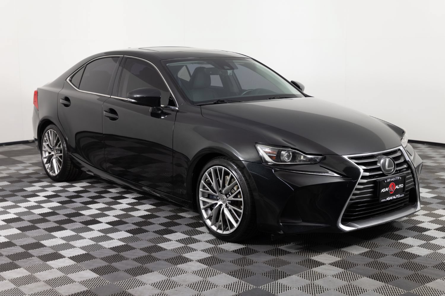 Used 2017 Lexus IS 200t RWD image 10