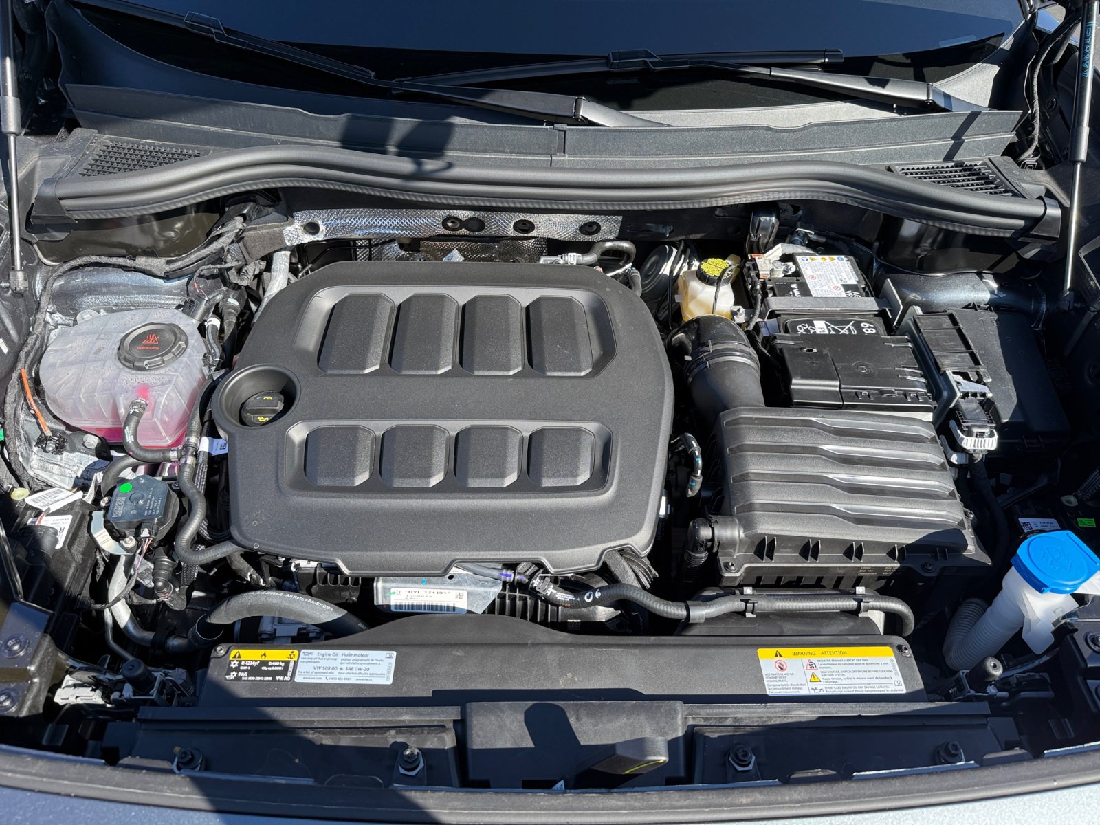 New 2026 Volkswagen Tiguan SE R-Line FWD image 20