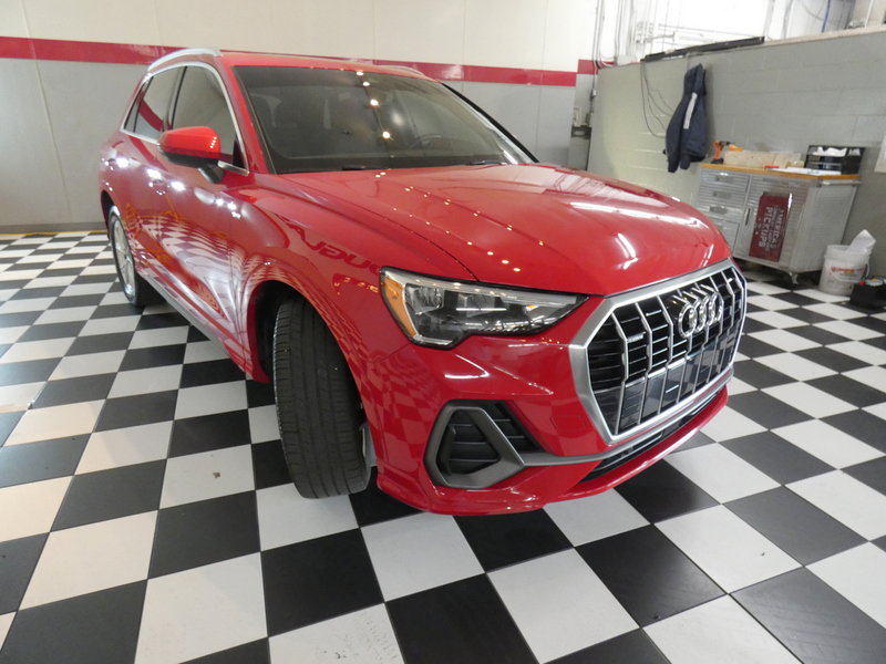 Used 2021 Audi Q3 2.0T Premium w/ Convenience Package AWD/4WD image 3