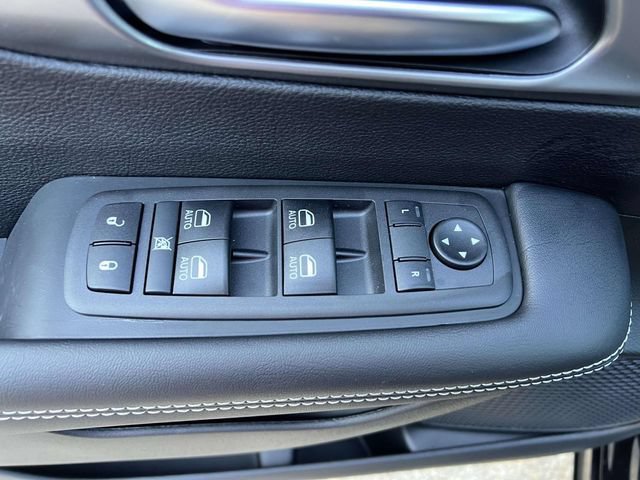 New 2026 Chrysler Pacifica Select FWD image 13