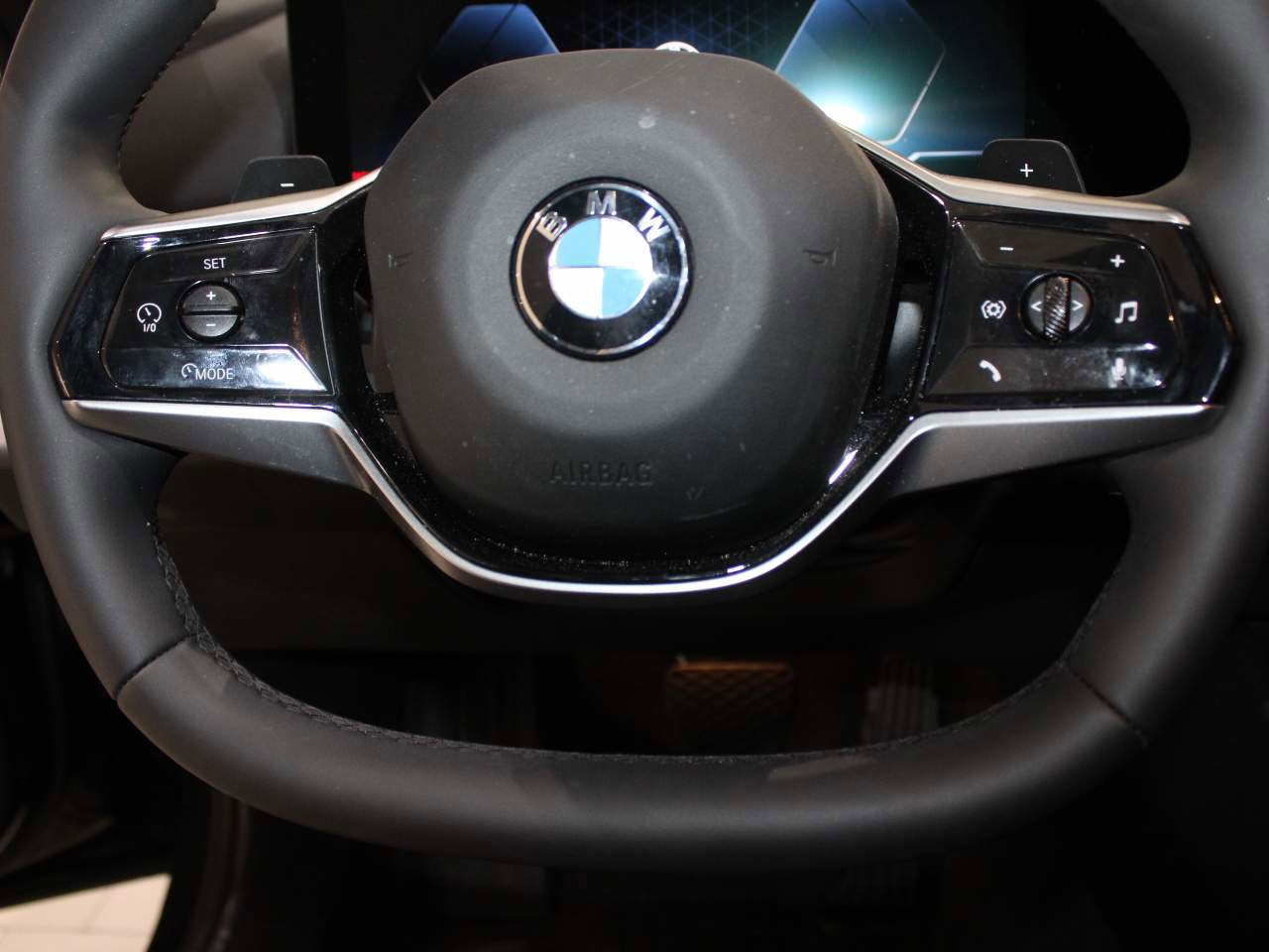 Certified 2025 BMW 530i image 19