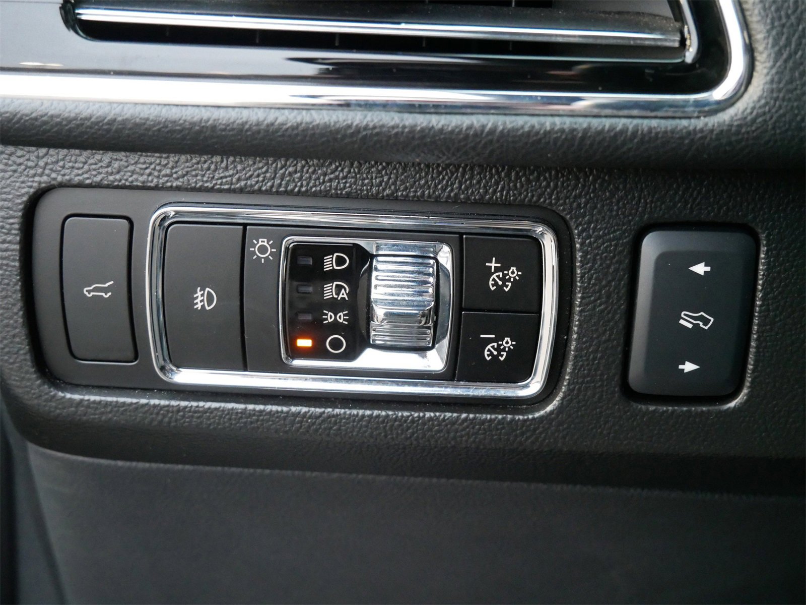 Used 2024 Lincoln Navigator Premiere image 25