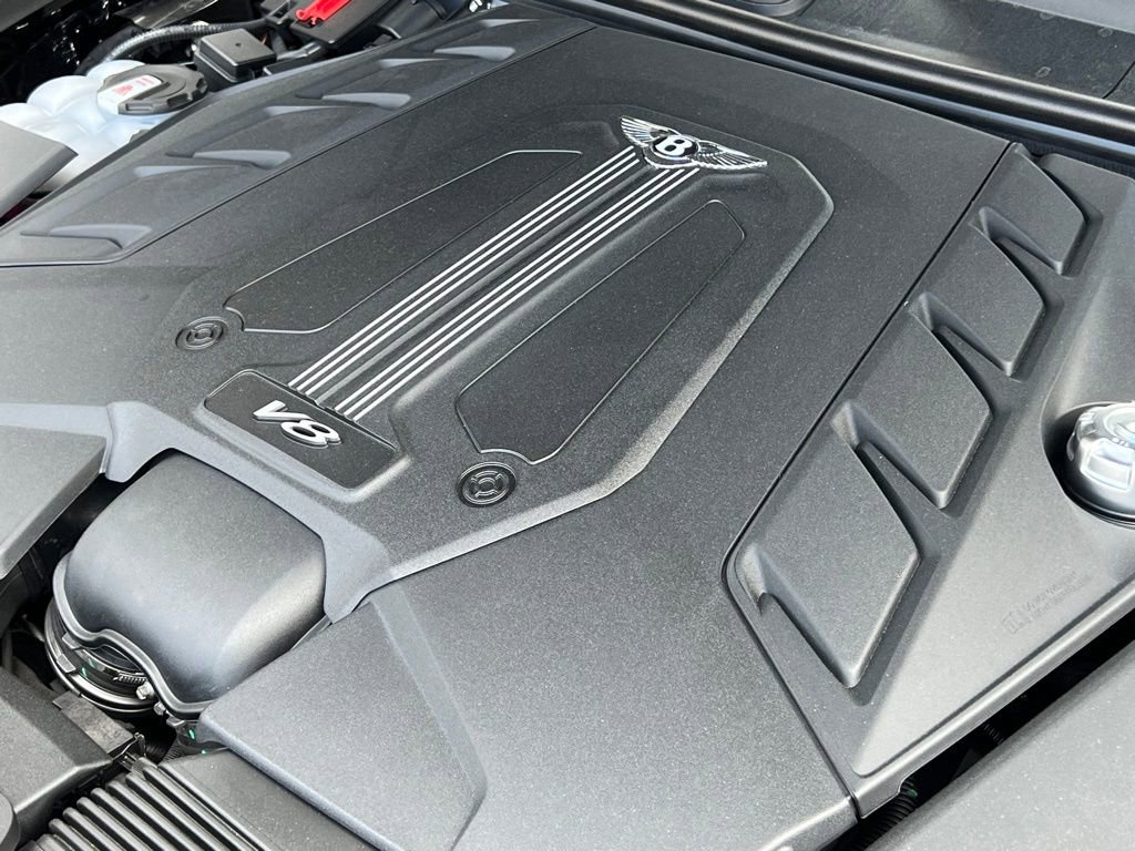 Used 2025 Bentley Bentayga image 53