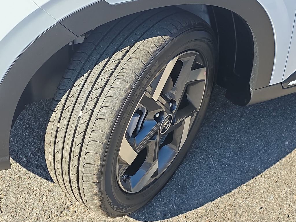 New 2025 Hyundai Venue Limited image 41