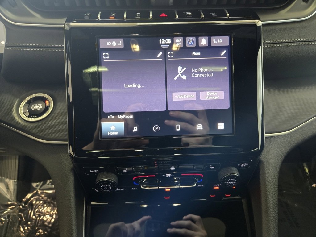 New 2025 Jeep Grand Cherokee L Laredo w/ Luxury Tech Group I image 16