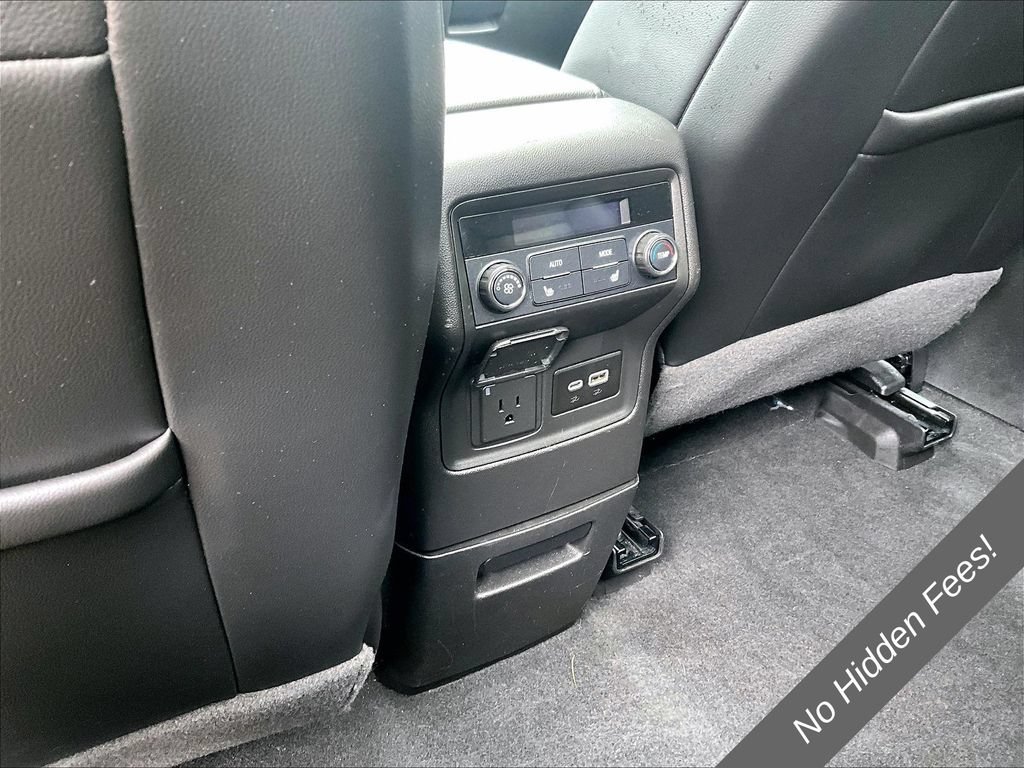 Used 2022 GMC Acadia Denali w/ Denali Technology Package AWD/4WD image 30