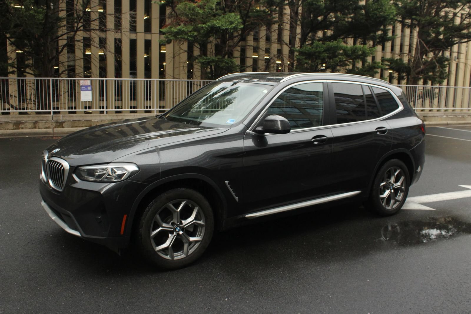 Used 2023 BMW X3 xDrive30i AWD/4WD image 12