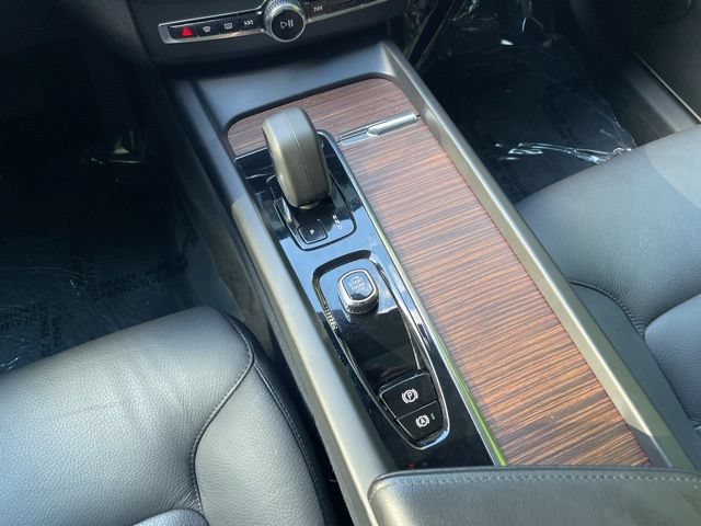 Certified 2023 Volvo XC60 B5 Plus w/ Climate Package AWD/4WD image 23