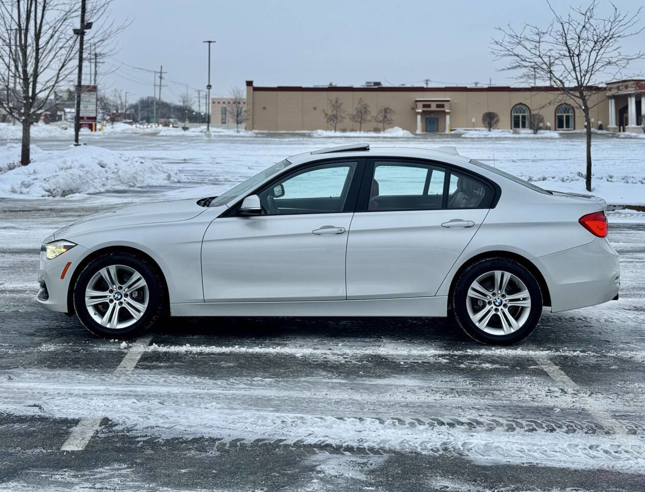Used 2016 BMW 328d xDrive Sedan image 4