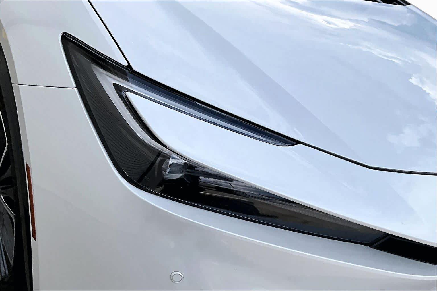 Used 2024 Toyota Prius Limited FWD image 28