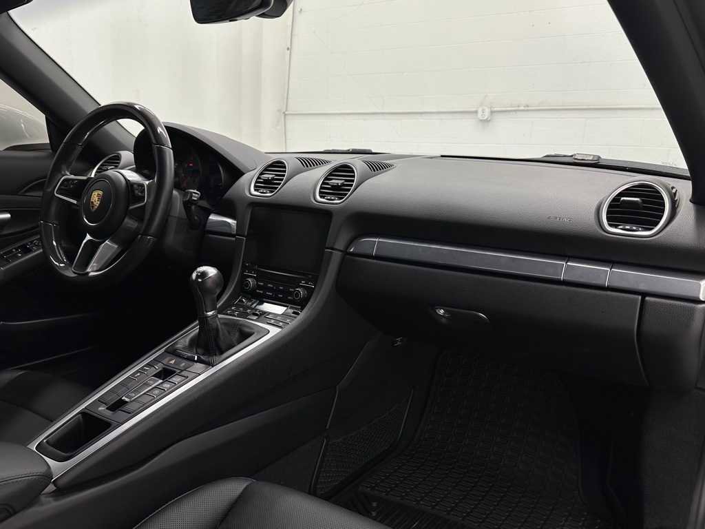 Used 2024 Porsche 718 Boxster S image 20