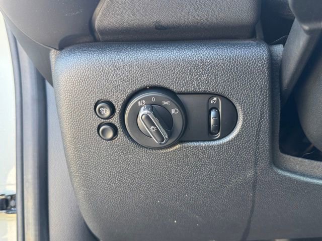 Used 2022 MINI Cooper S image 15