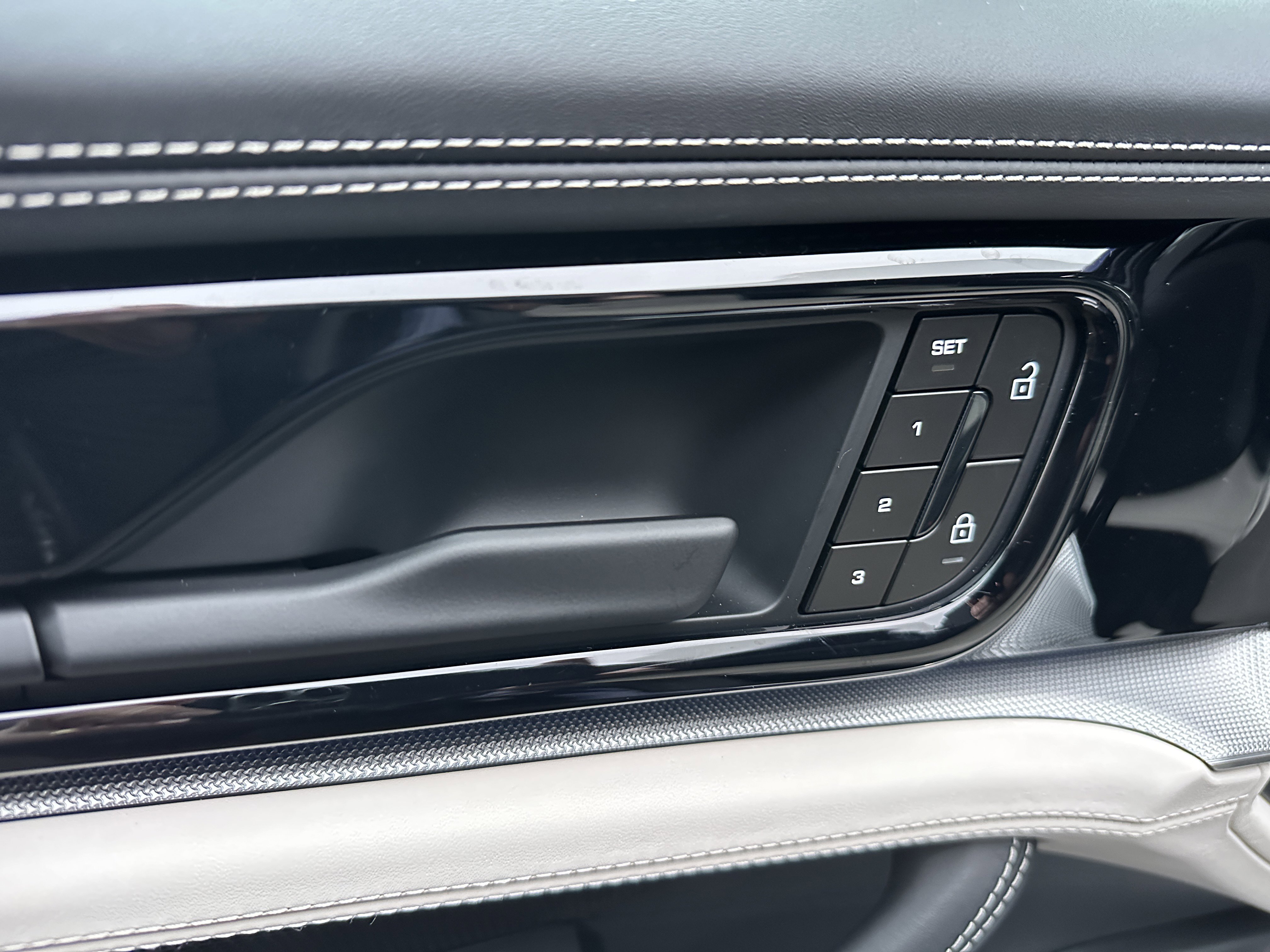 New 2026 Porsche Panamera 4 image 25