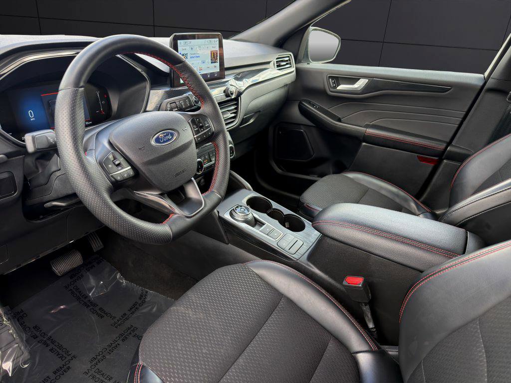 Used 2025 Ford Escape ST-Line Select image 12