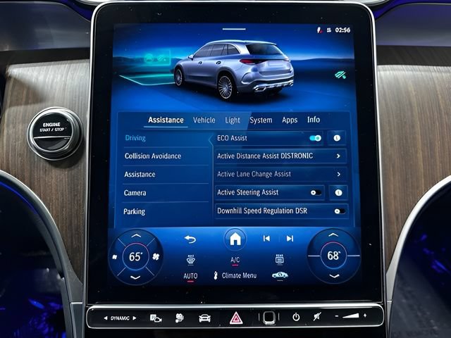 Used 2025 Mercedes-Benz GLC 350e 4MATIC w/ Driver Assistance Package image 25